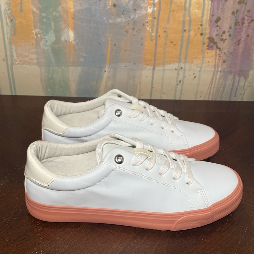 Hawkwell Women’s  Fashion Sneakers Casual walking shoes size 9.5 NWOT